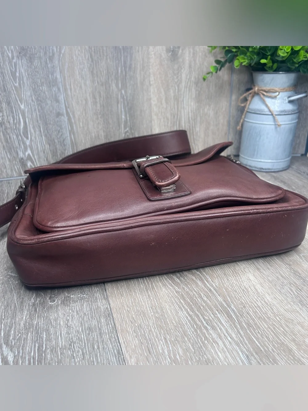 Coach Vintage Glove‑Tanned Leather Messenger Bag Brown Crossbody G23‑5735
